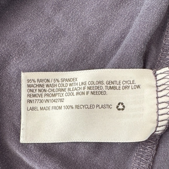 Isabel Maternity by Ingrid & Isabel Charcoal Tunic - Picture 4 of 7